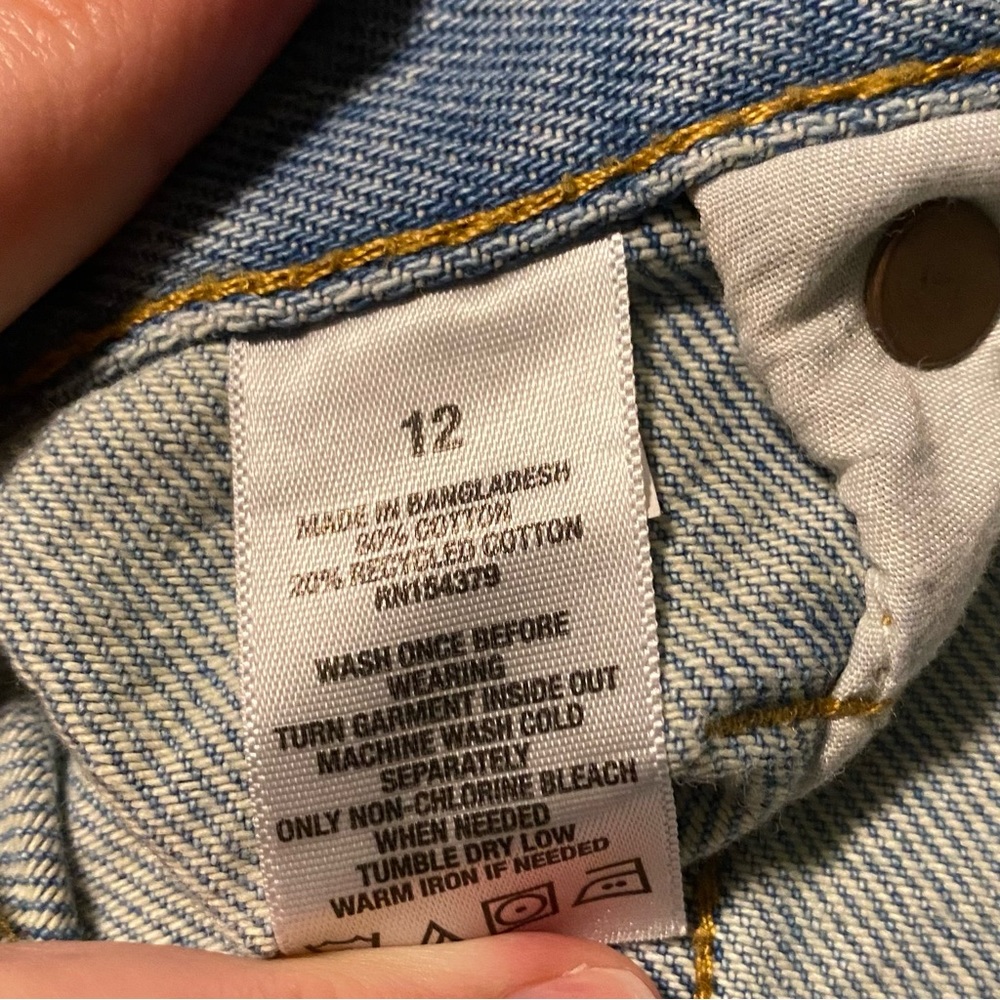 90s High-Rise Cutoff Denim Shorts - Picture 5 of 6